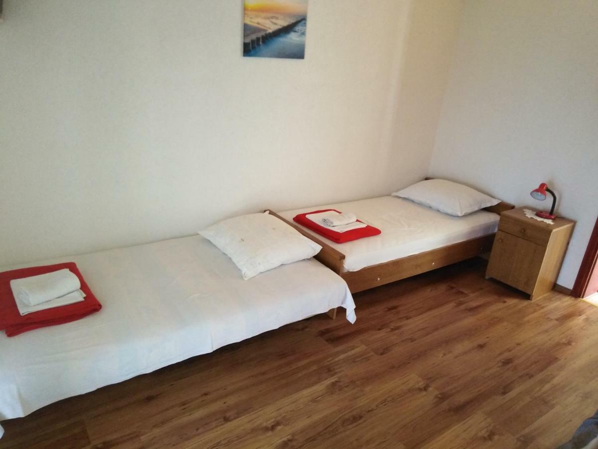 Apartman Rodic 오미스 외부 사진
